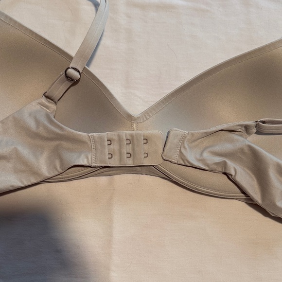 Aerie Light Gray Bra - 36B - Picture 4 of 5